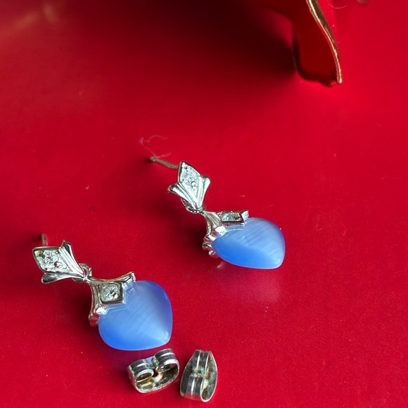 925 Silver Earrings,Elegant Silver and Blue Heart Earrings - Picture 6 of 8